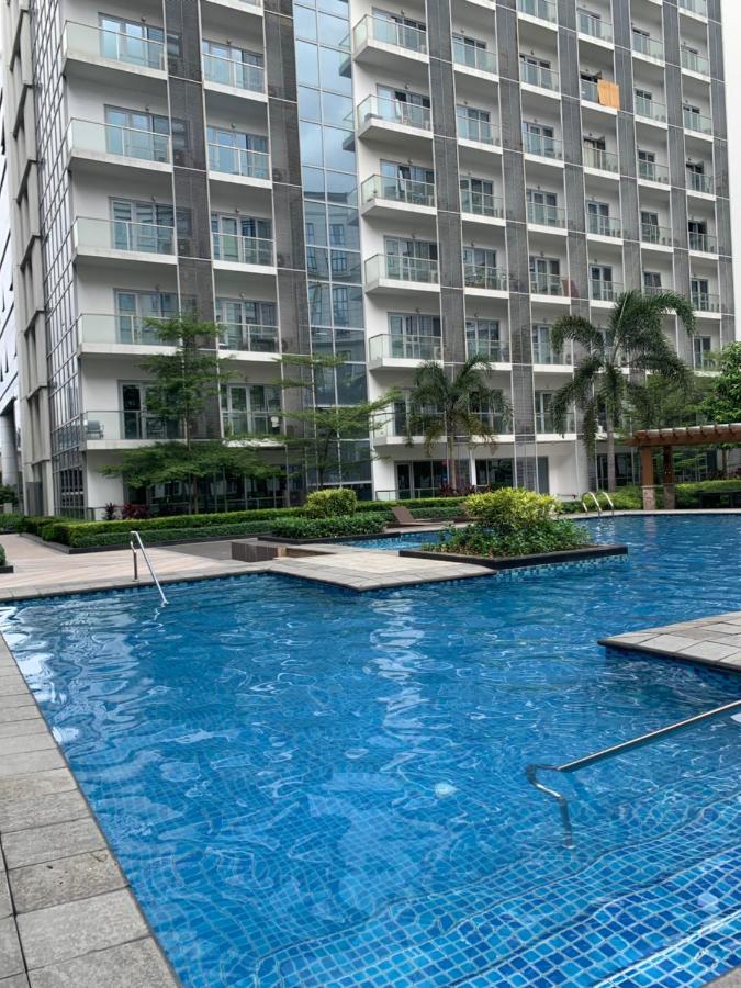 81 Newport Boulevard Cluster 4 - 8F Across Naia Airport, Terminal 3 Pasay Buitenkant foto