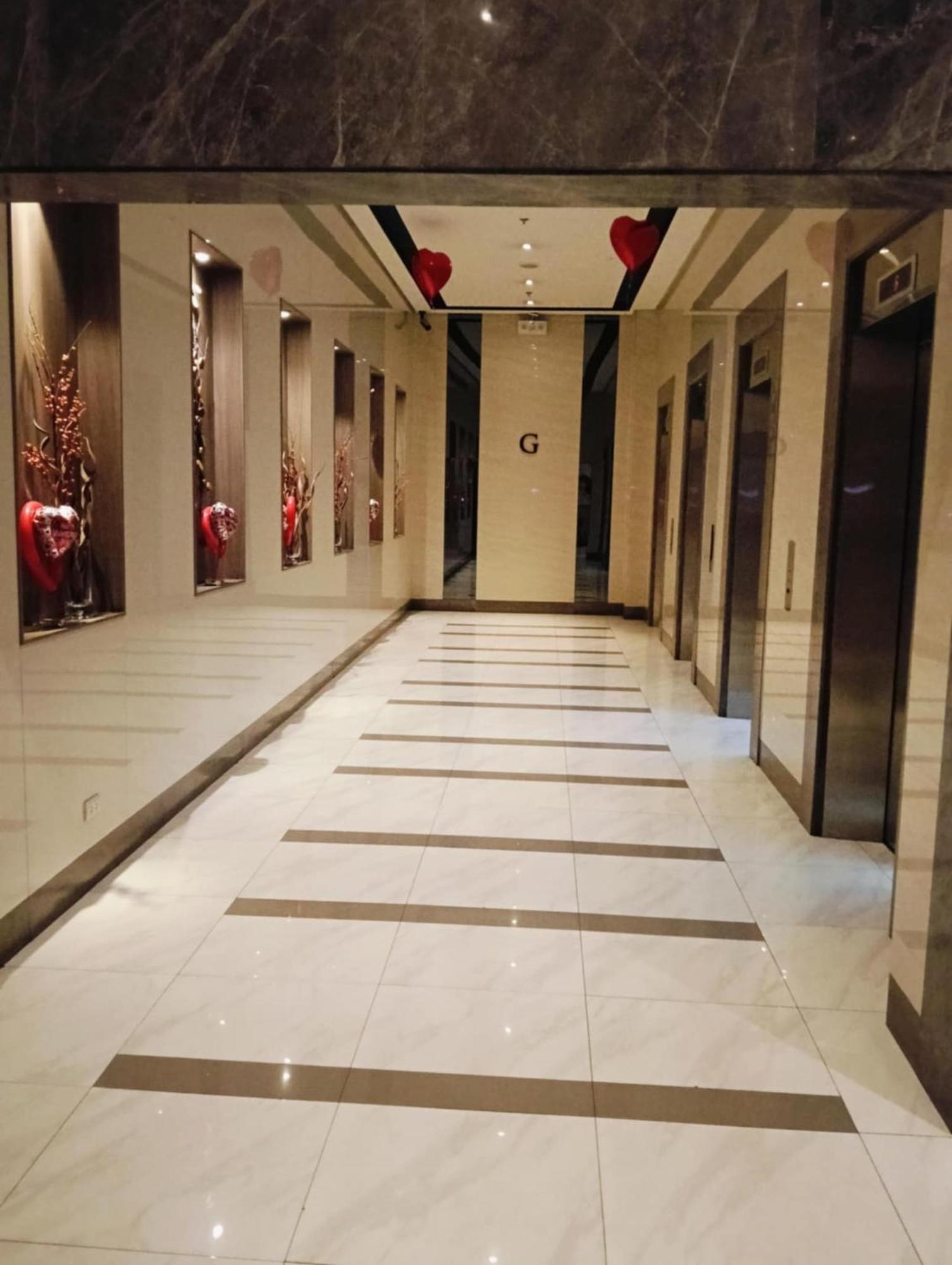 81 Newport Boulevard Cluster 4 - 8F Across Naia Airport, Terminal 3 Pasay Buitenkant foto